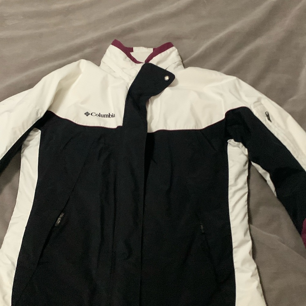 Columbia ski jacket L *missing hood